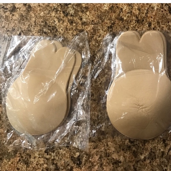 NEW Restock! 4" sticky bra strapless bra - Picture 4 of 4